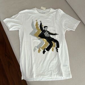 AEROPOSTALE X ELVIS PRESSLEY DANCING T-SHIRT SIZE SMALL NWT